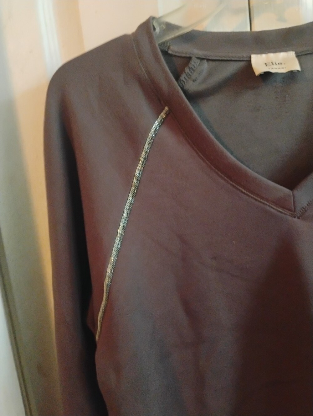 Elie Tahari Gray Embellished V-Neck Sweatshirt, Size Medium M/M - Picture 7 of 10